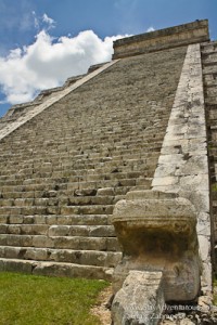 Chichen-Itza-Mayan-2012-Pyramid-Kukulcan-Steps-cZabransky