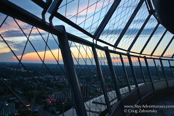 Sunset from the observation deck of the skylon tower in niagara falls, Ontarion, Canada