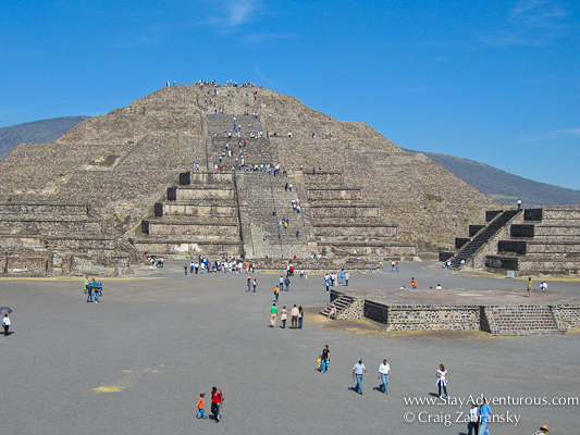a view of the pyramid of the moon at Teōtīhuacān located in the state of Mexico