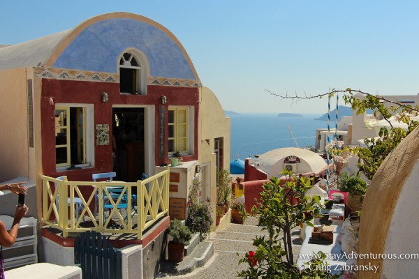 the best views of santorini, the streets of Oia