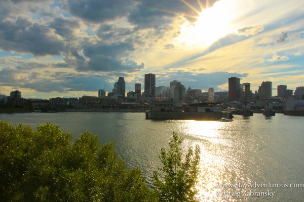 the skyline view of Montreal