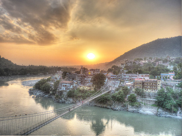 Sunset in Laxman Julha in Rishikesh, India