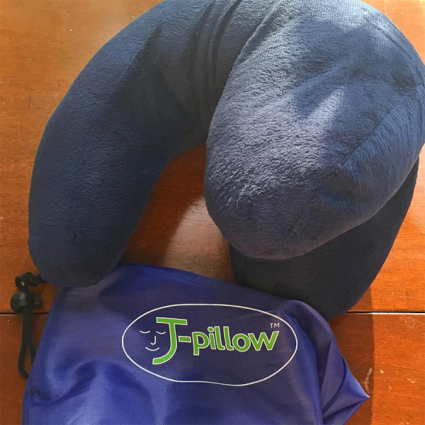 J-pillow and carrying case