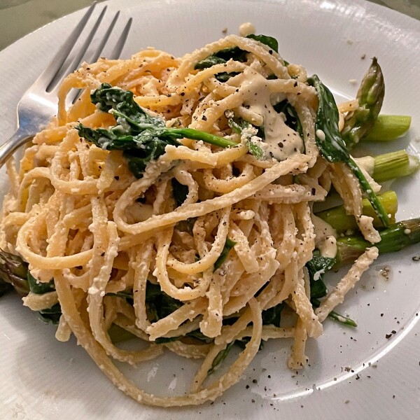 2022 09 Vegan - Linguine with Spinach over Broth Baked Asparagus and Cashew Cheese