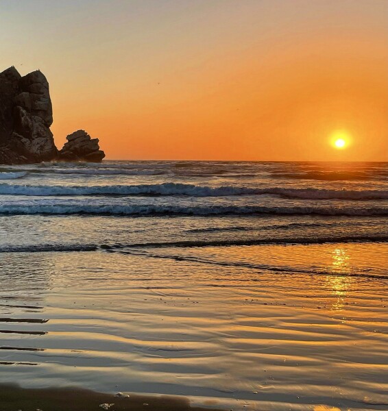 Morro Bay Beach Sunset next to Morro Rock, Central Coast California