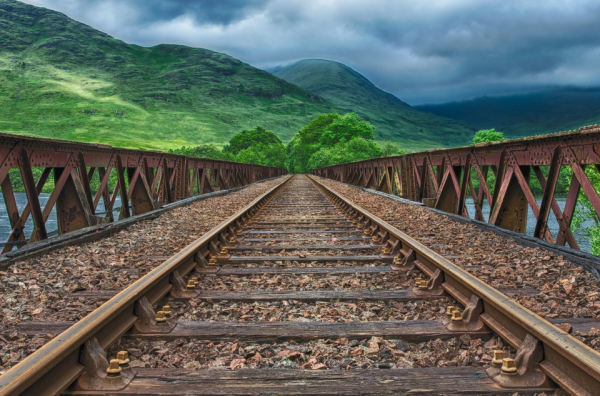 train tracks to paradise