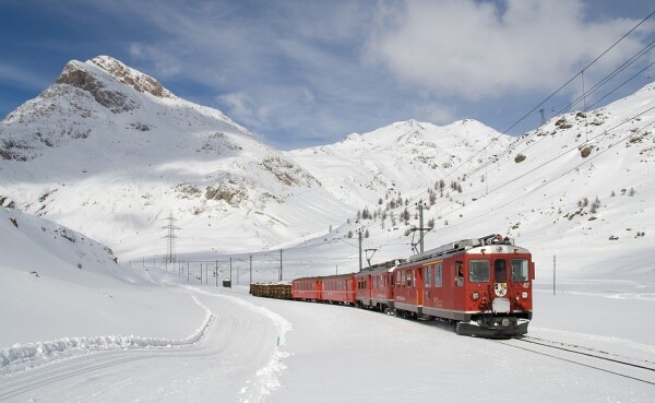 train travel snow tracks 2023