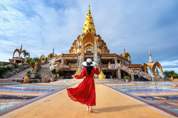 woman thailand budha palace 