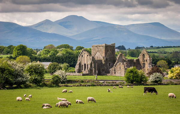 ireland countryside castle