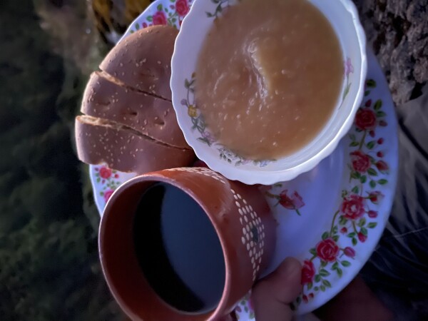 breakfast thanks to the community and expediciones de sierra norte on our hike