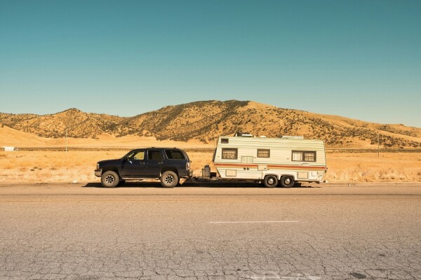 trailer attached to SUV for towing in mountians